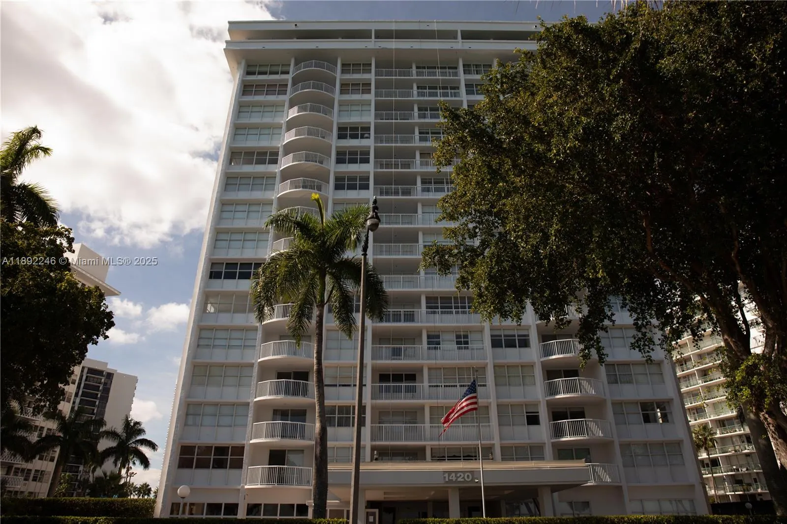 1420 Brickell Bay Dr, #1506D