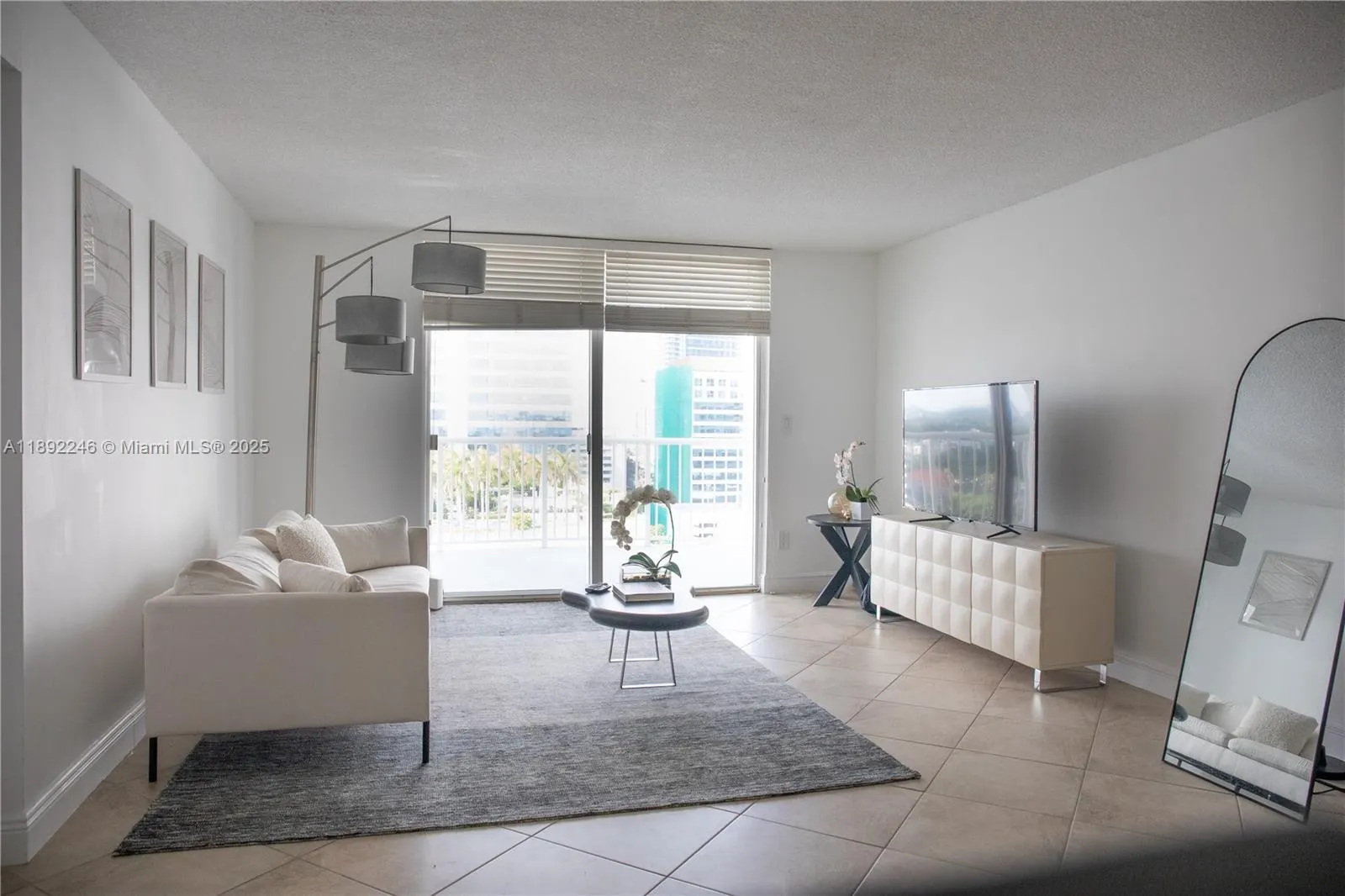 1420 Brickell Bay Dr, #1506D