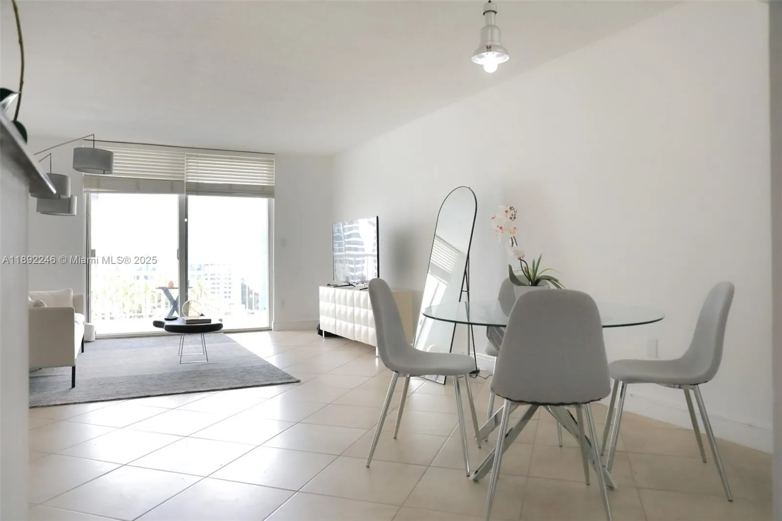 1420 Brickell Bay Dr, #1506D