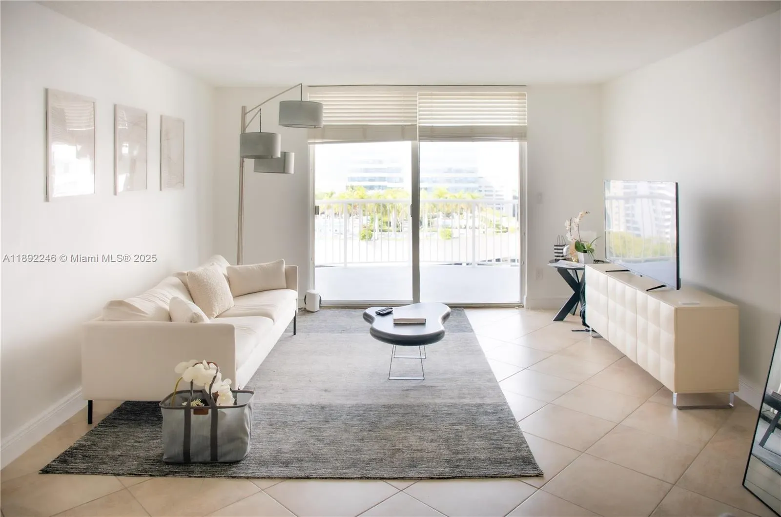 1420 Brickell Bay Dr, #1506D
