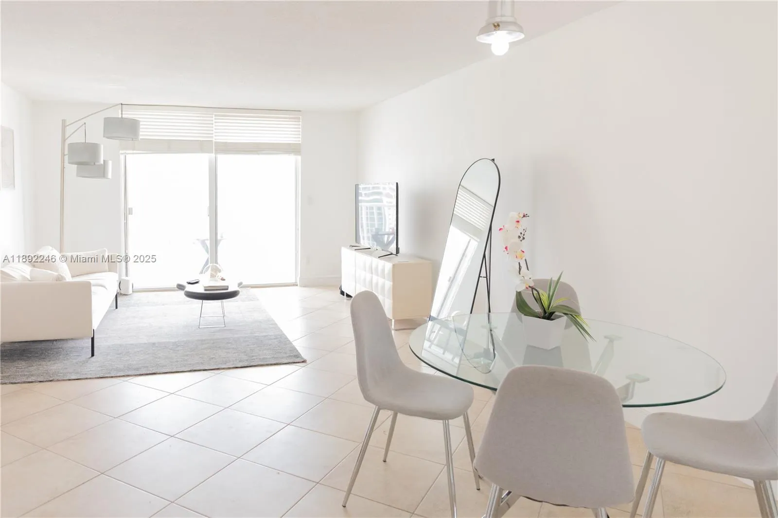 1420 Brickell Bay Dr, #1506D