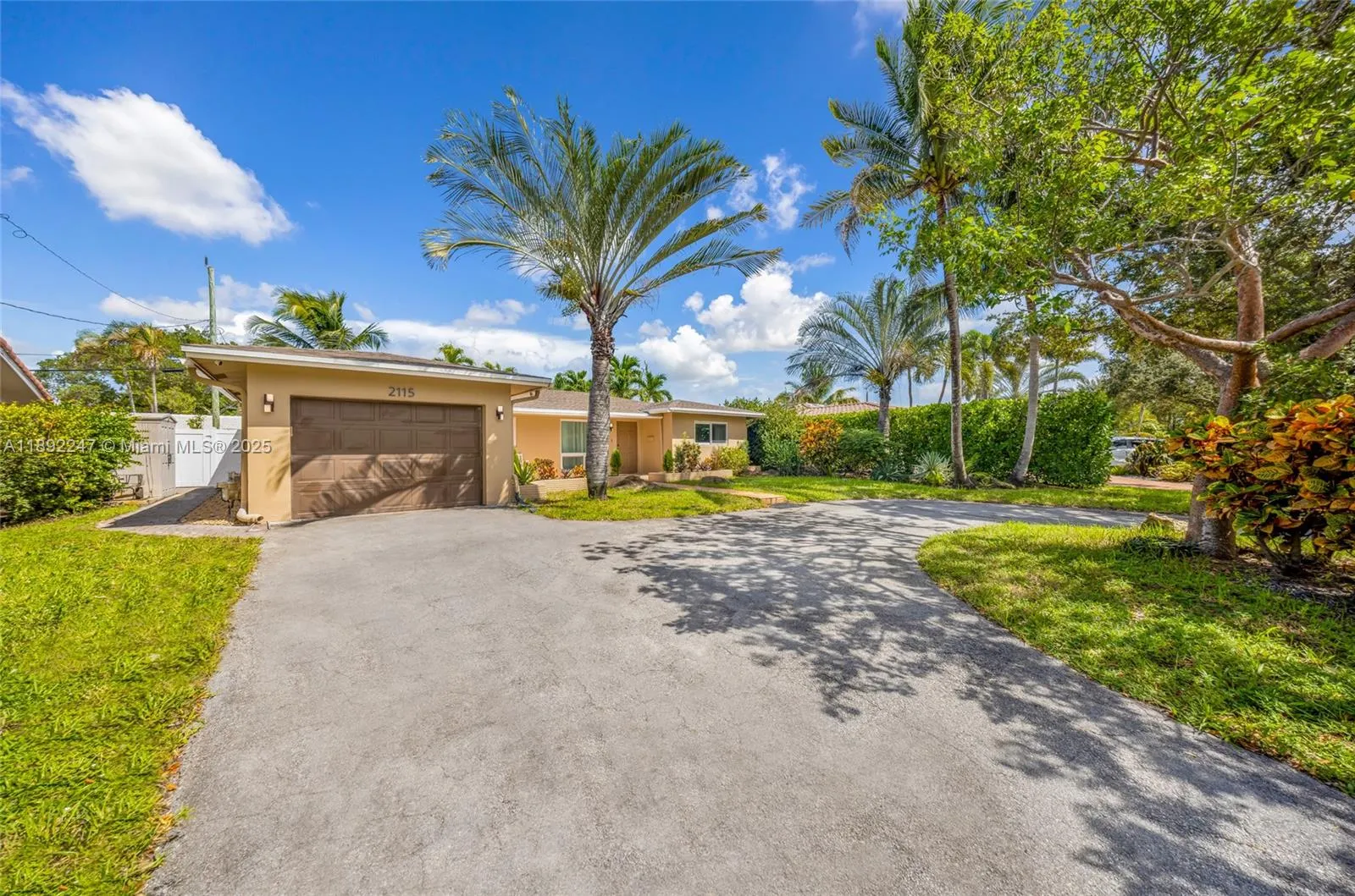 2115 NE 54th Ct