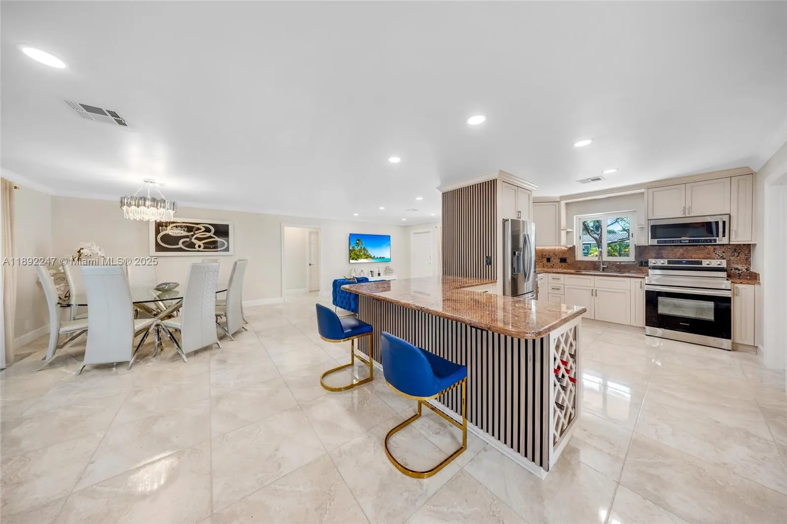 2115 NE 54th Ct