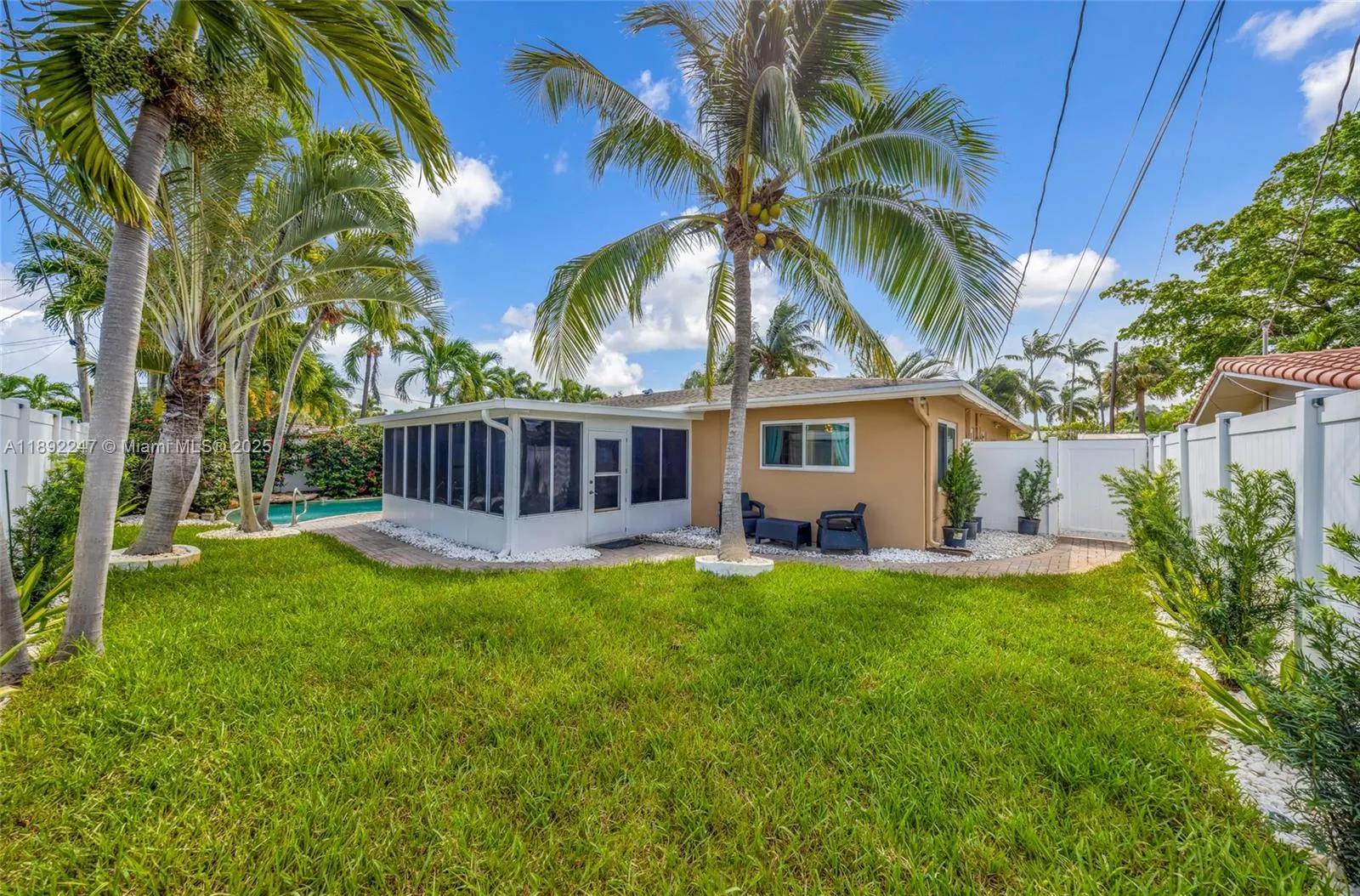 2115 NE 54th Ct