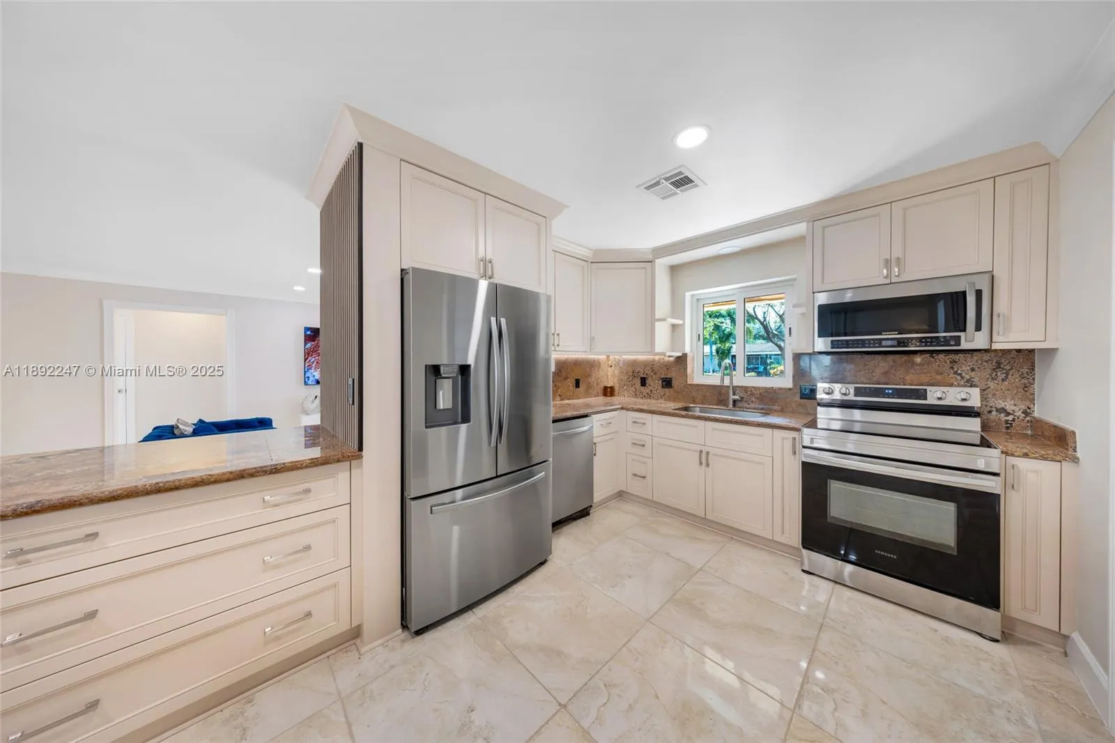 2115 NE 54th Ct