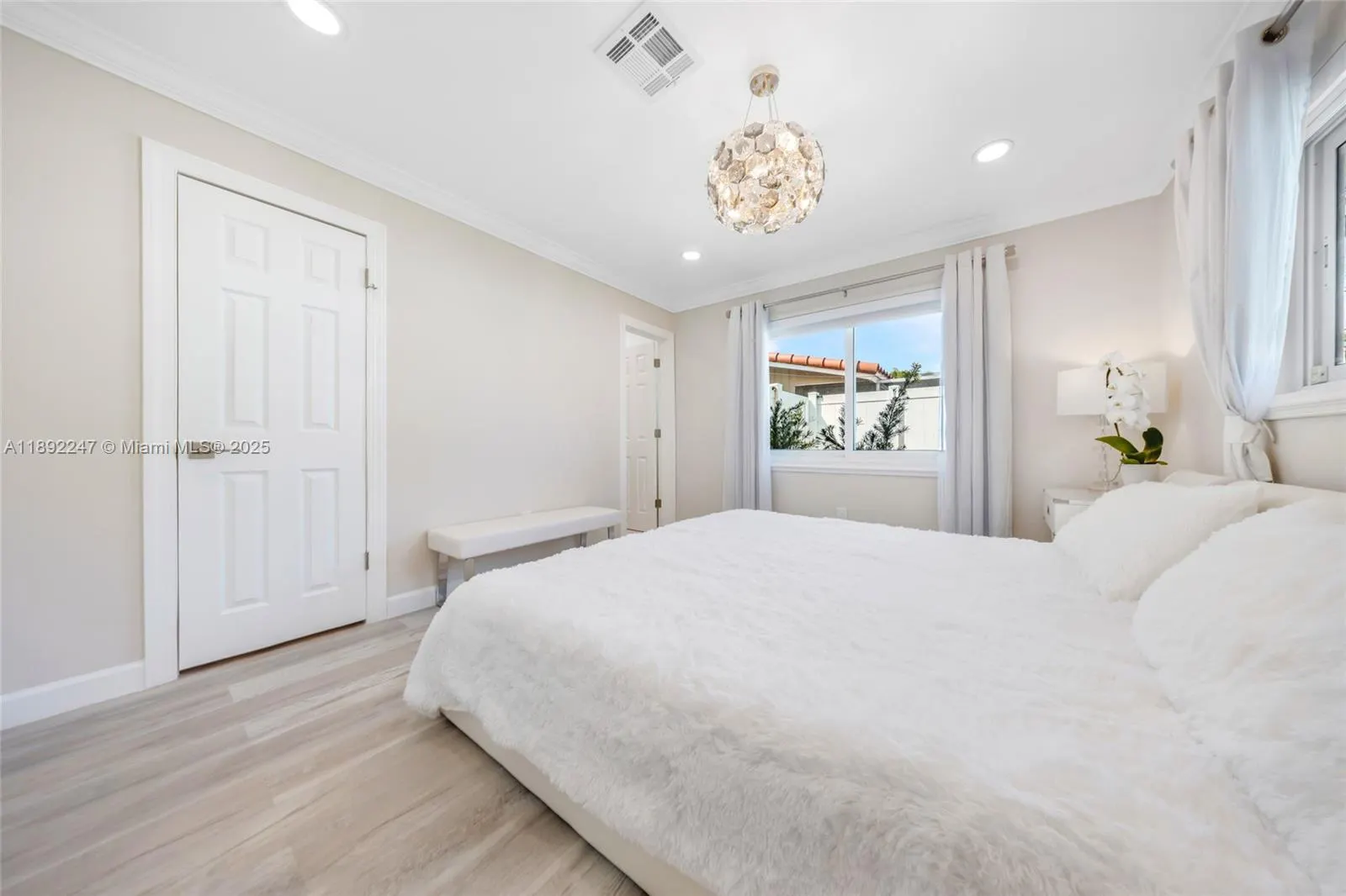 2115 NE 54th Ct