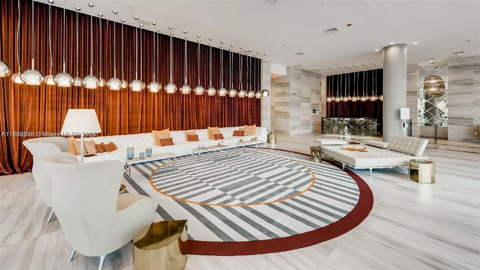 2000 Metropica Way, #2008