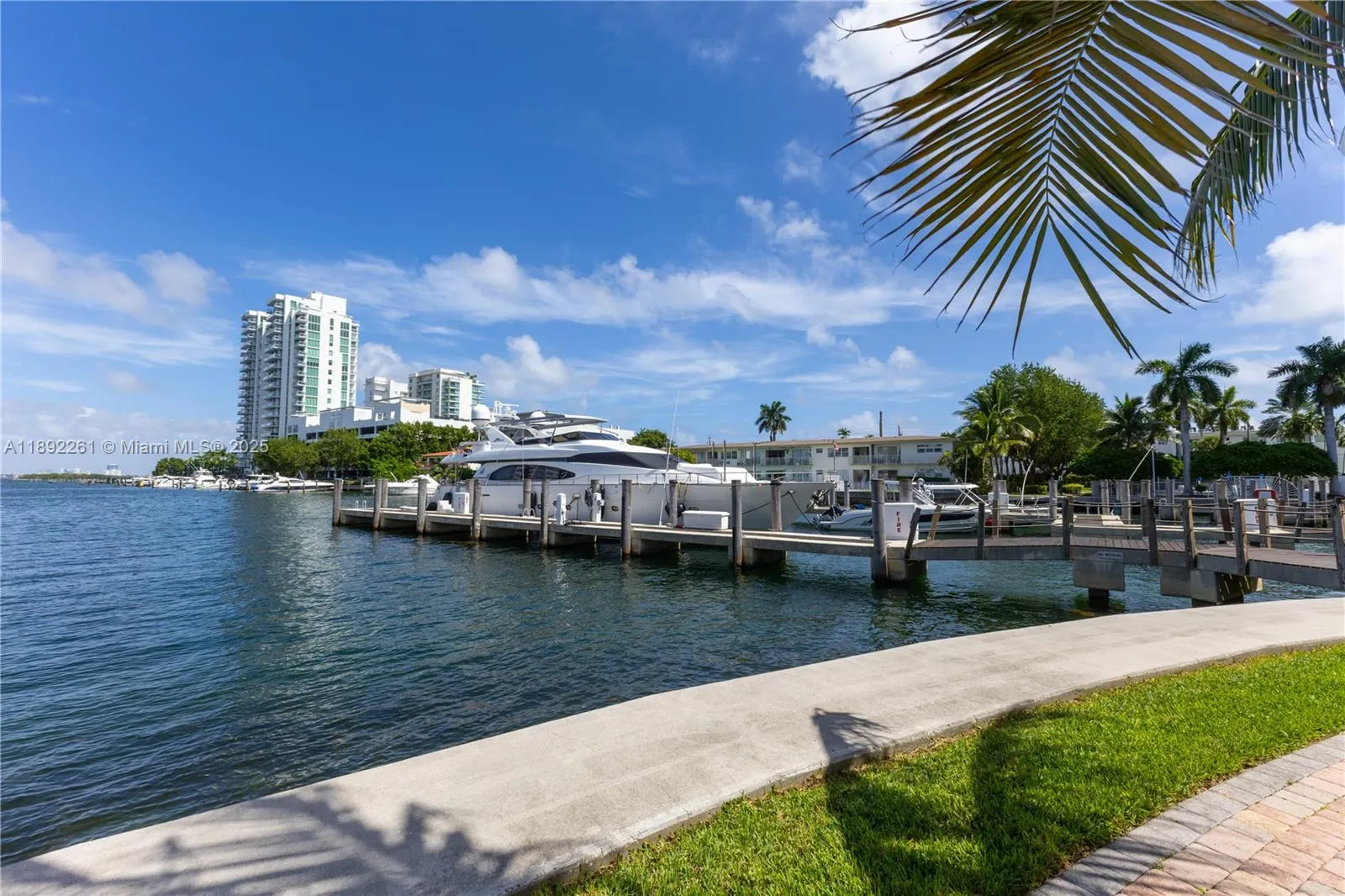 7900 Harbor Island Dr, #926