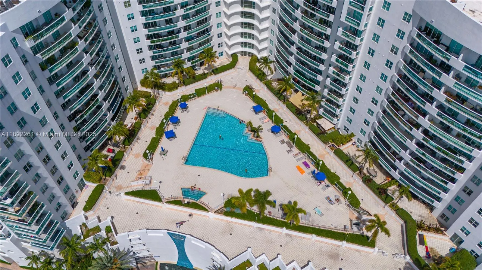 7900 Harbor Island Dr, #926