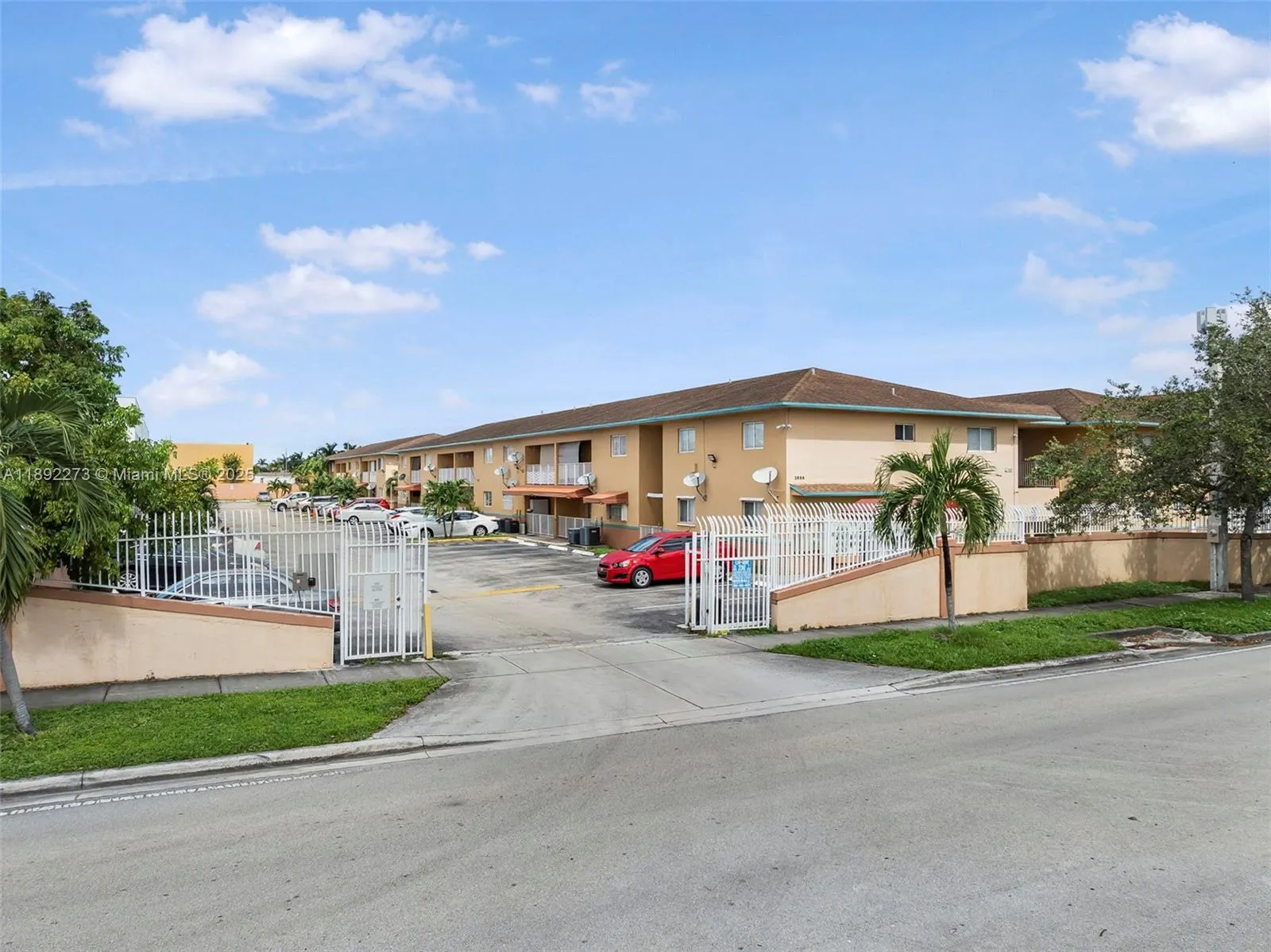 2985 W 80th St, #109