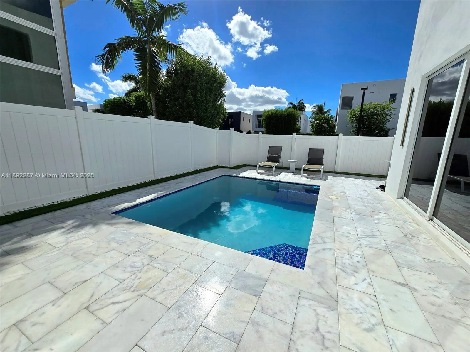 9790 NW 75th St