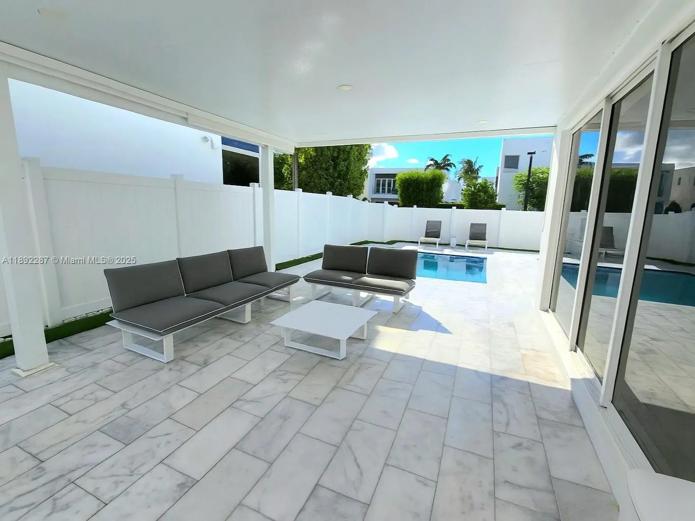 9790 NW 75th St