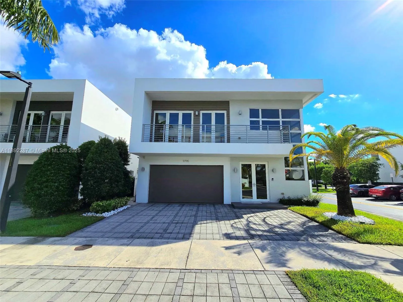 9790 NW 75th St