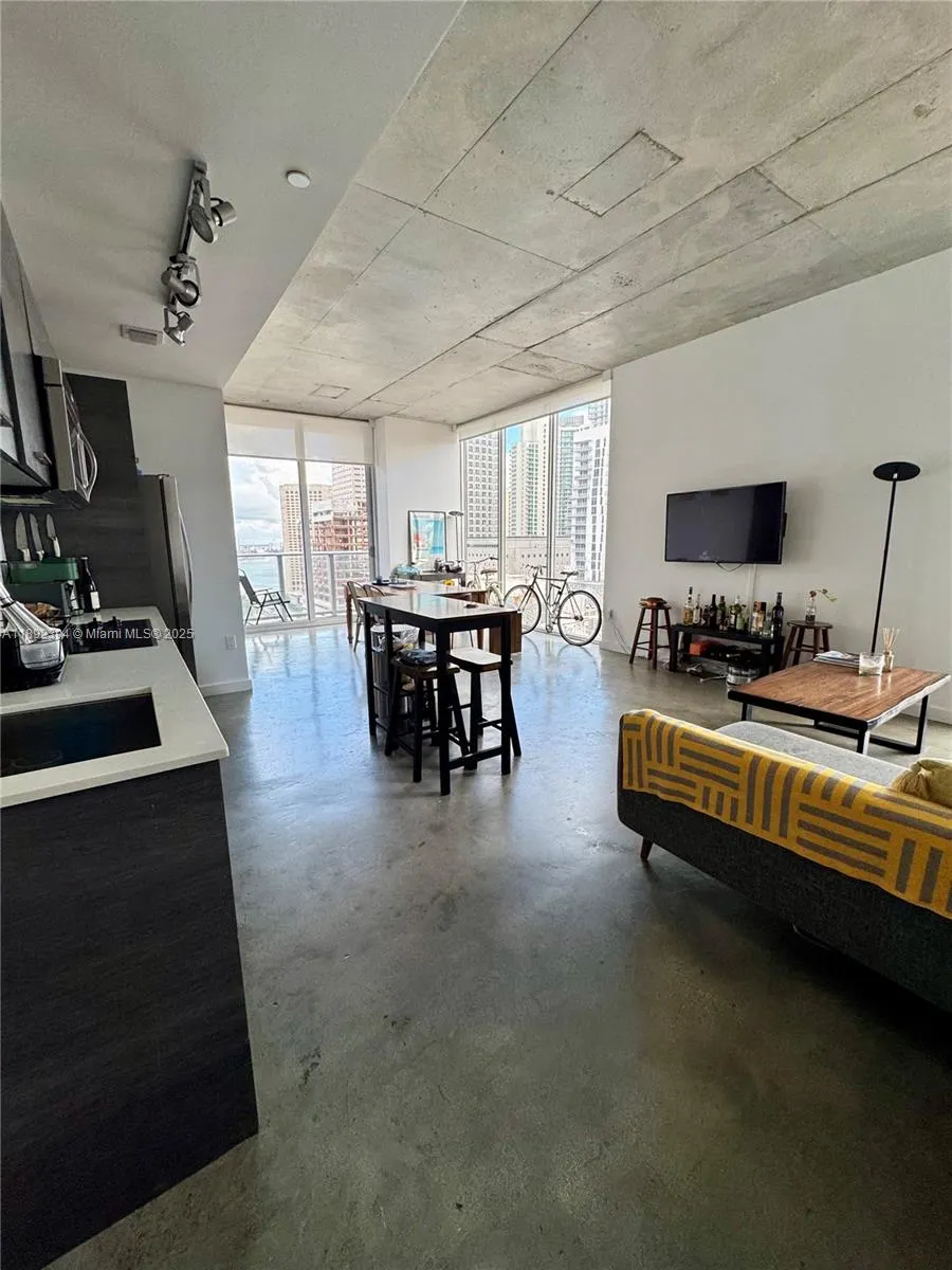 151 SE 1st St, #1801