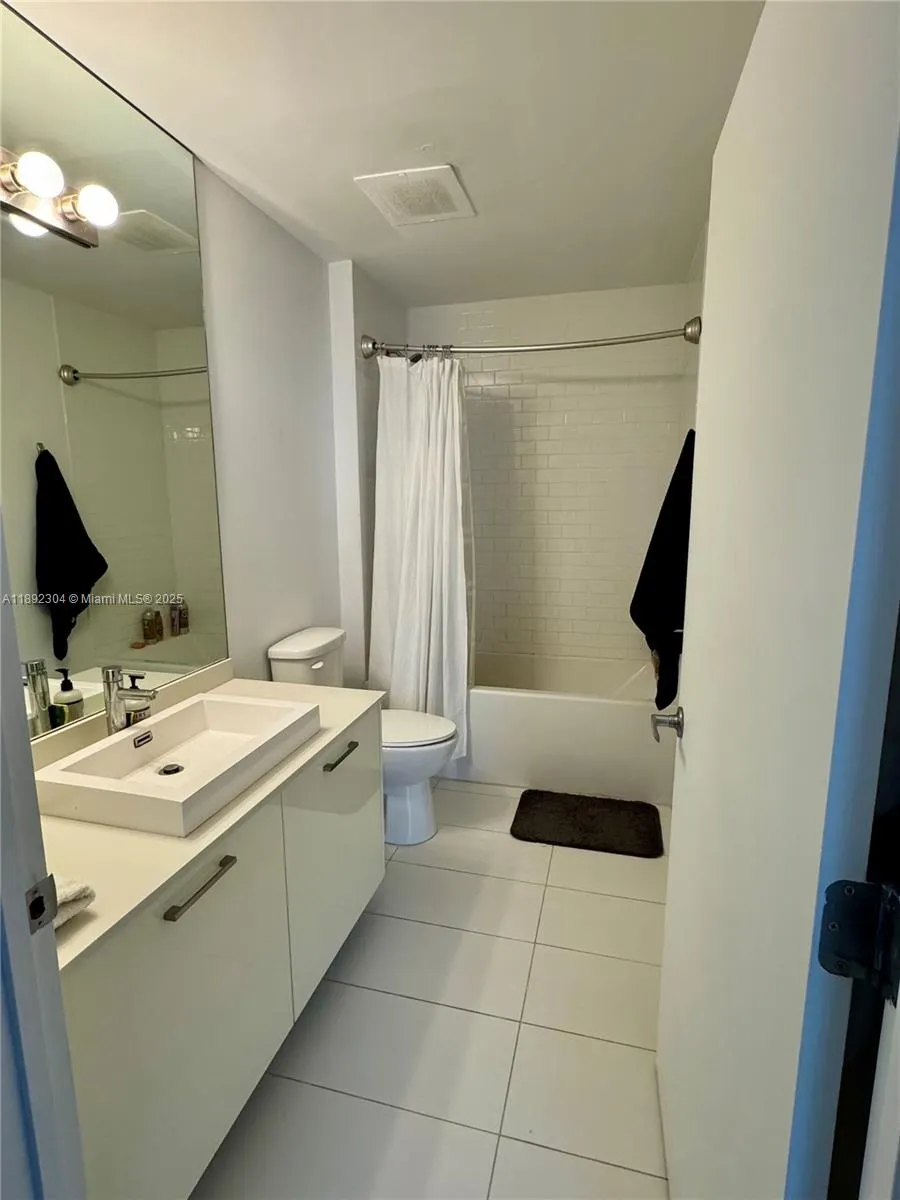 151 SE 1st St, #1801