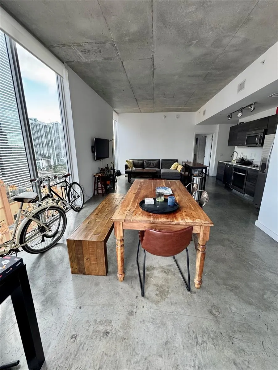 151 SE 1st St, #1801