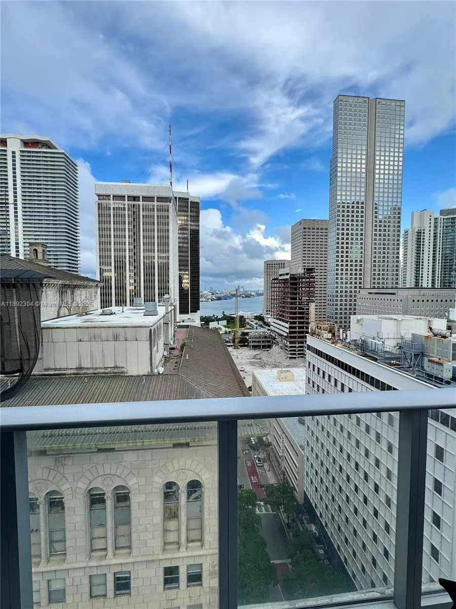 151 SE 1st St, #1801