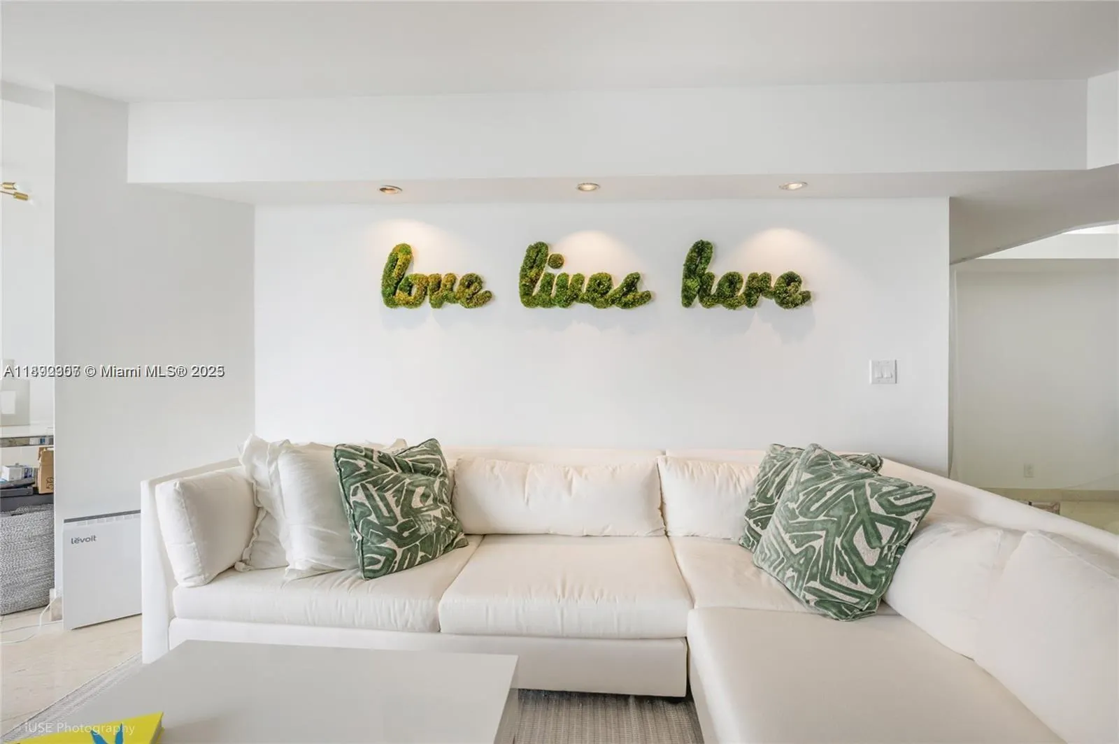 16425 Collins Ave, #512