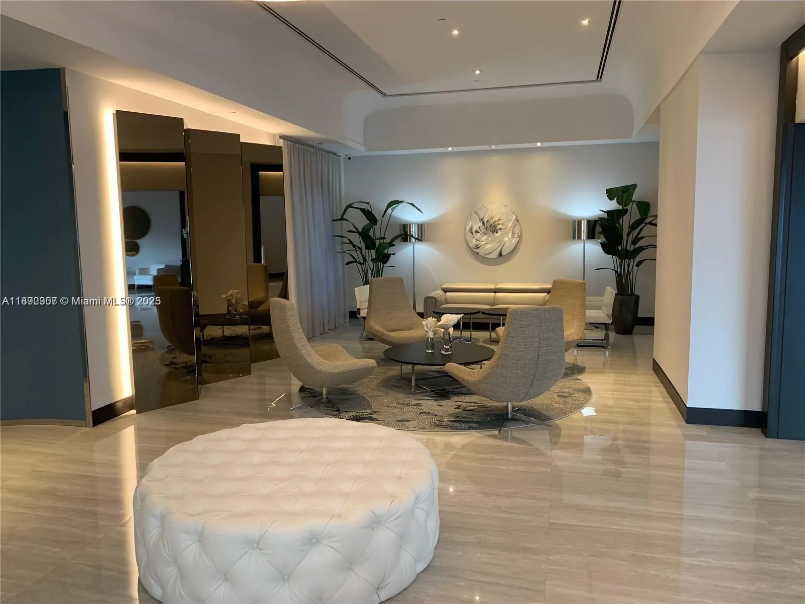 16425 Collins Ave, #512