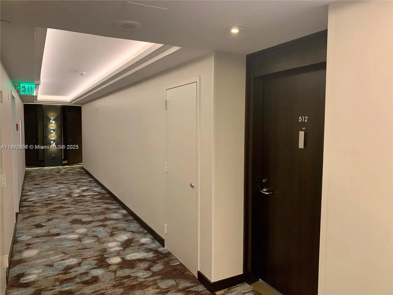 16425 Collins Ave, #512