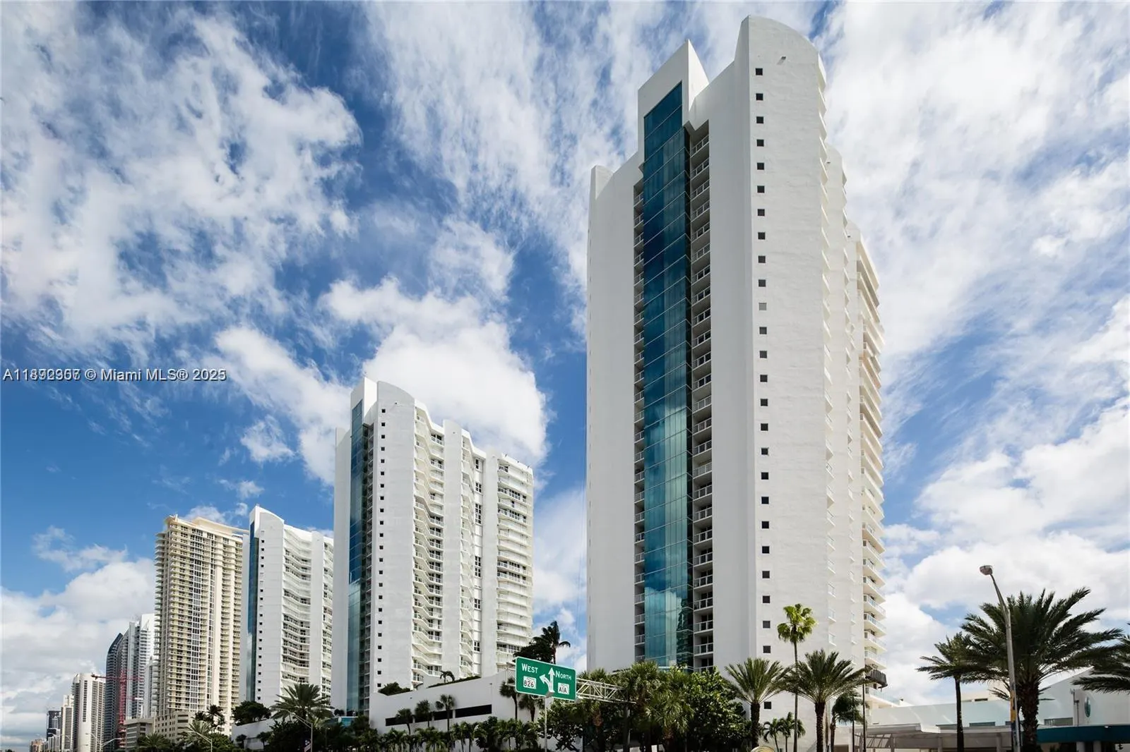 16425 Collins Ave, #512