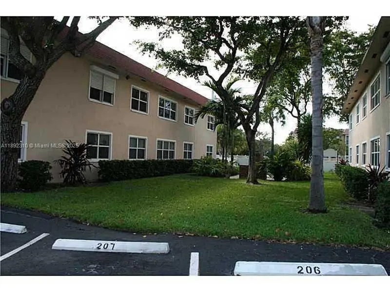 280 S Cypress Rd, #303