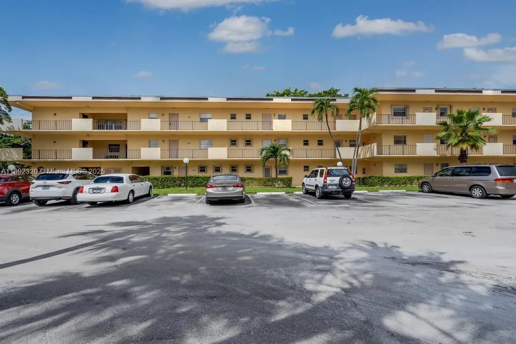351 Cambridge Rd, #208