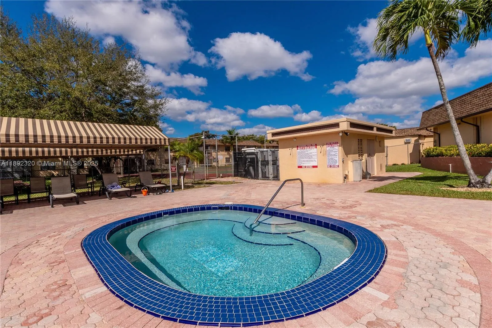 351 Cambridge Rd, #208