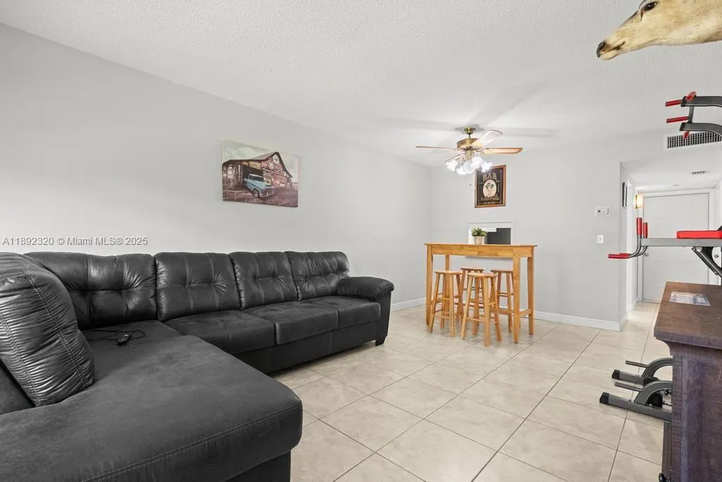 351 Cambridge Rd, #208