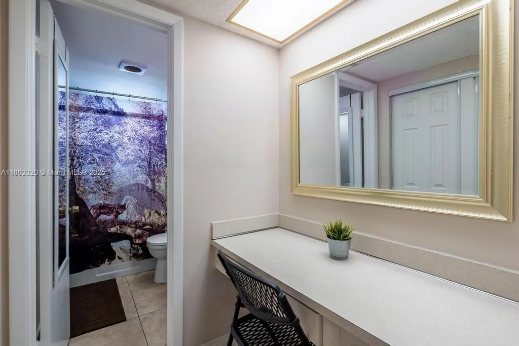 351 Cambridge Rd, #208