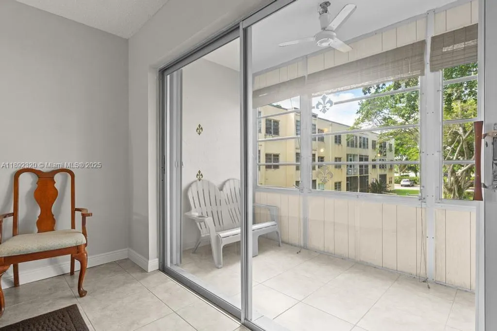 351 Cambridge Rd, #208