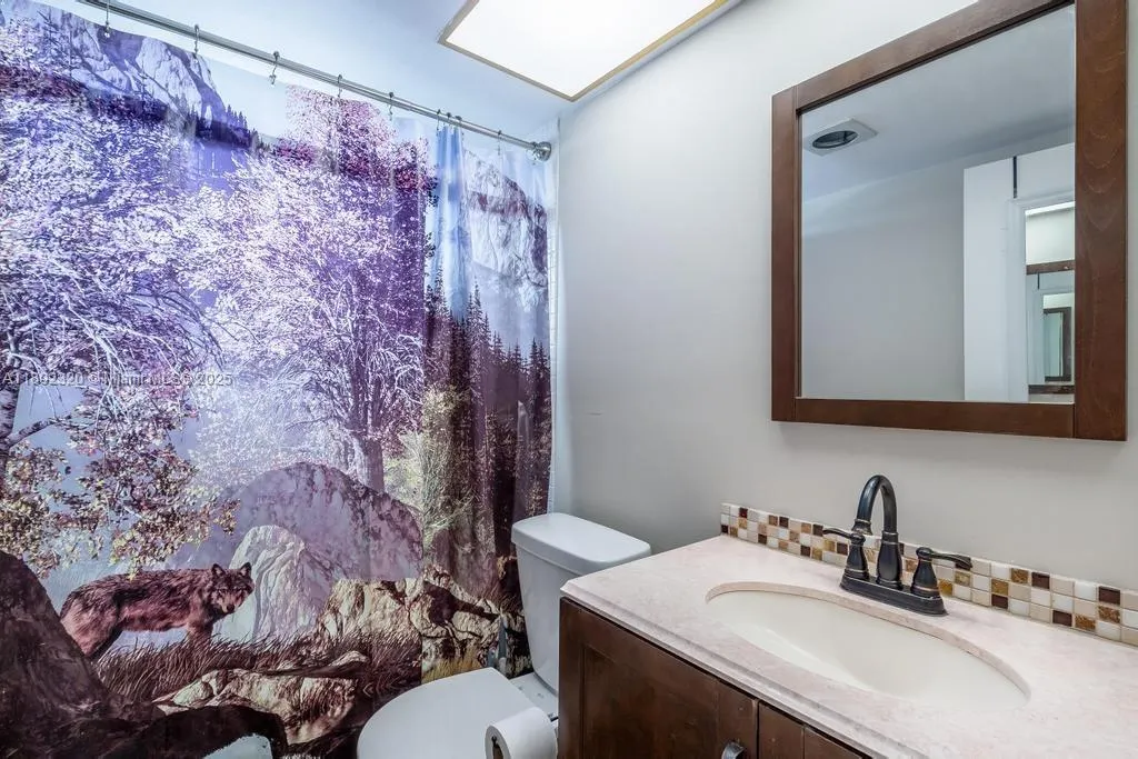 351 Cambridge Rd, #208