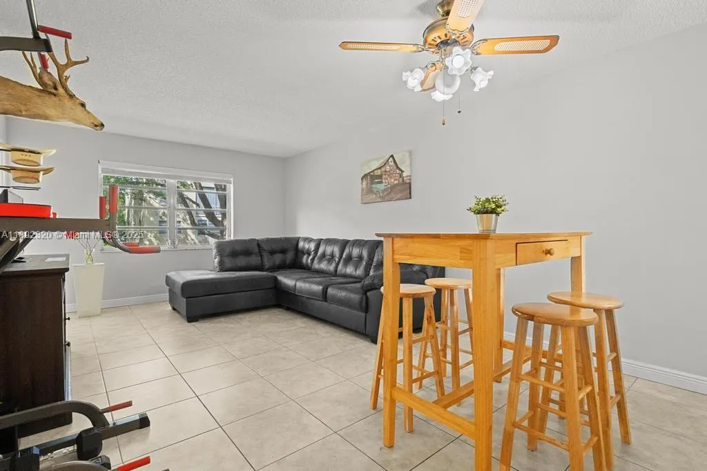 351 Cambridge Rd, #208