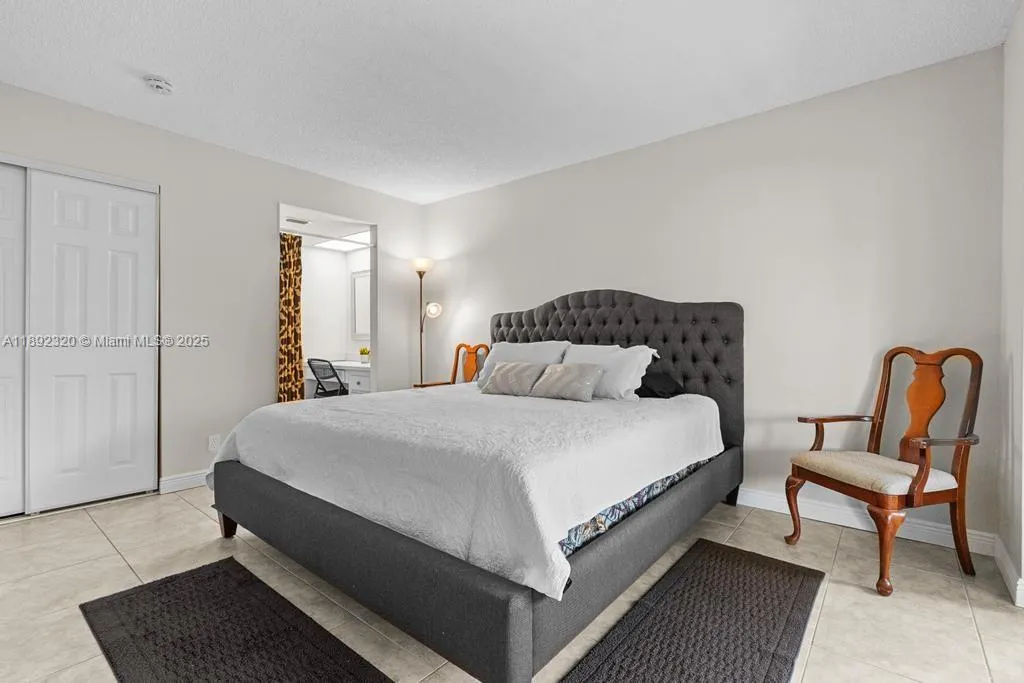 351 Cambridge Rd, #208