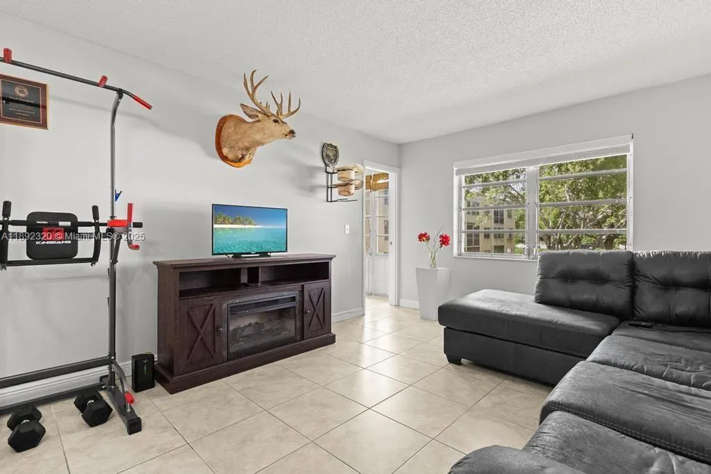 351 Cambridge Rd, #208