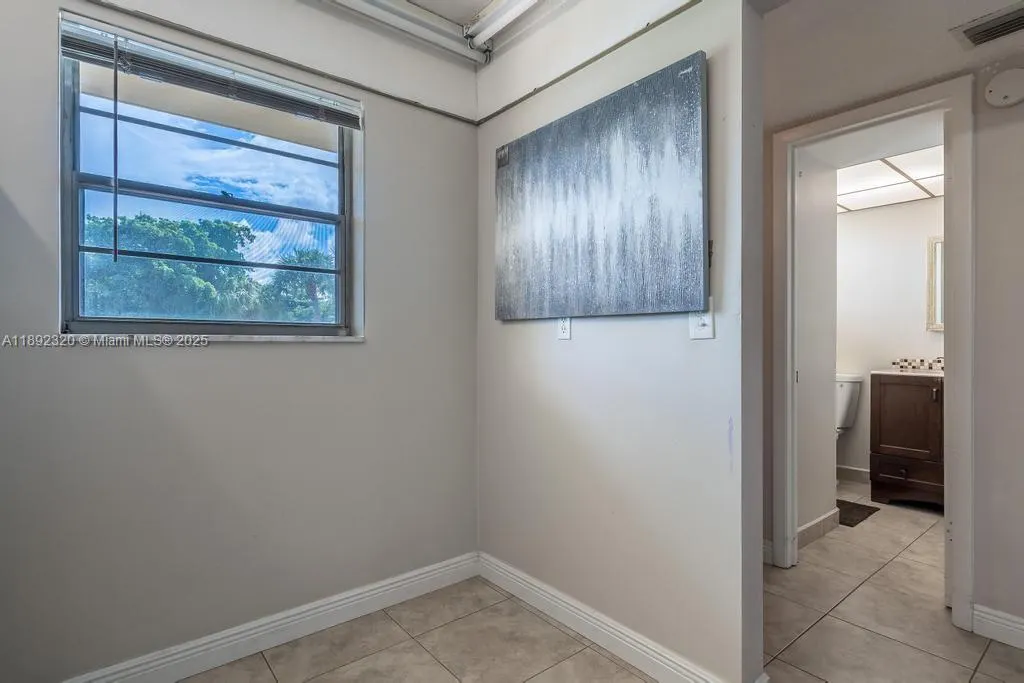 351 Cambridge Rd, #208