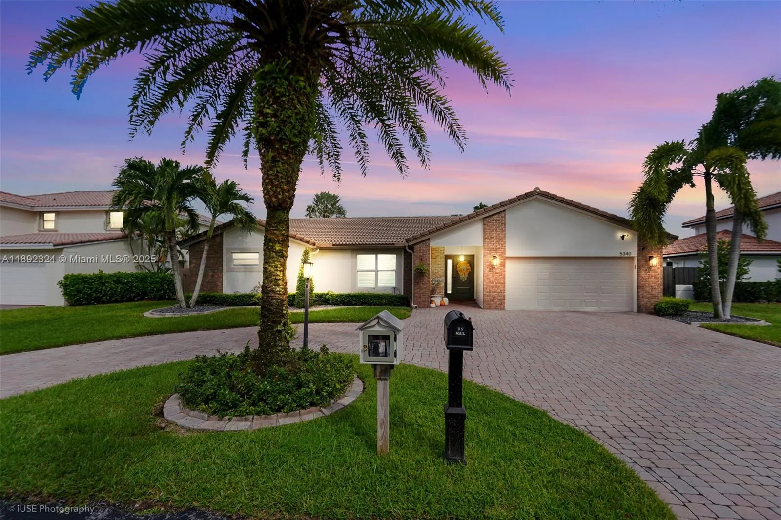 5340 Lancelot Ln