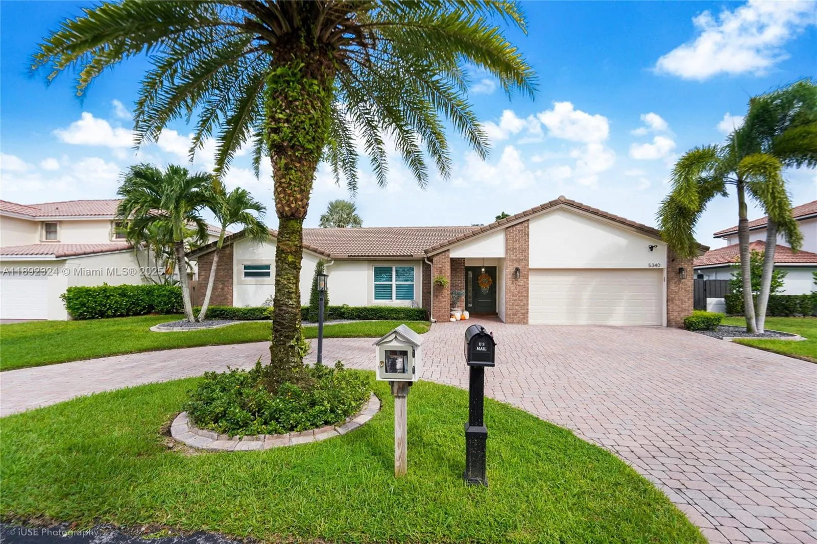 5340 Lancelot Ln