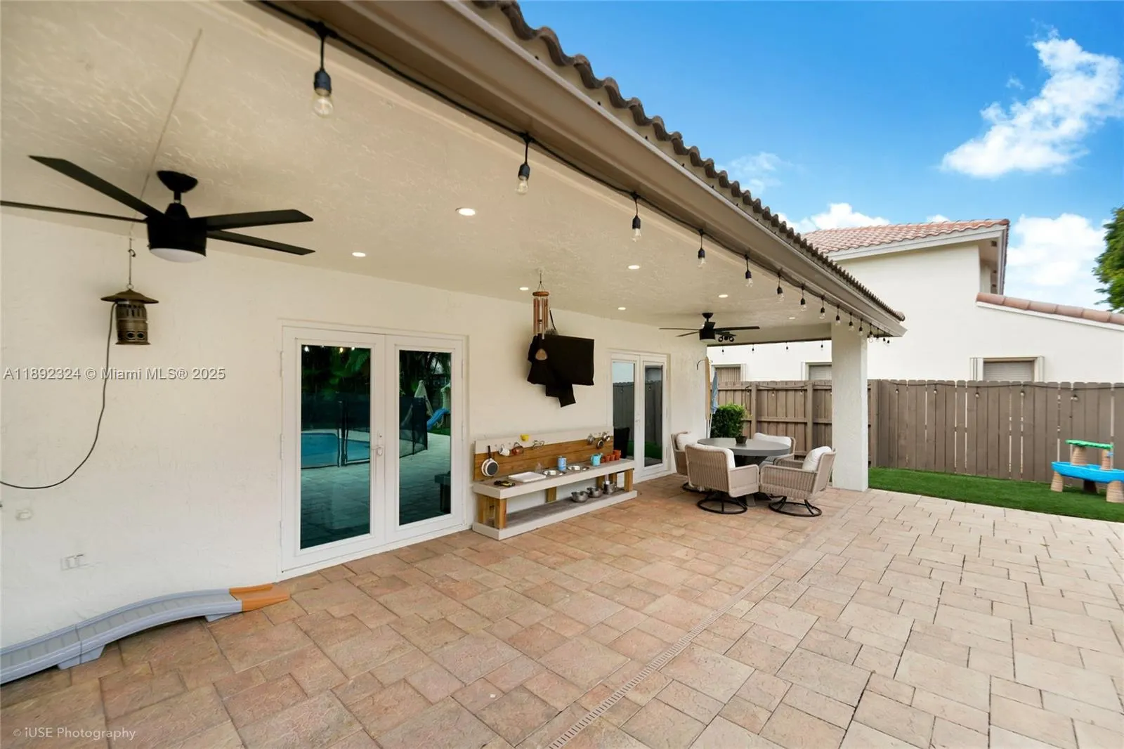 5340 Lancelot Ln