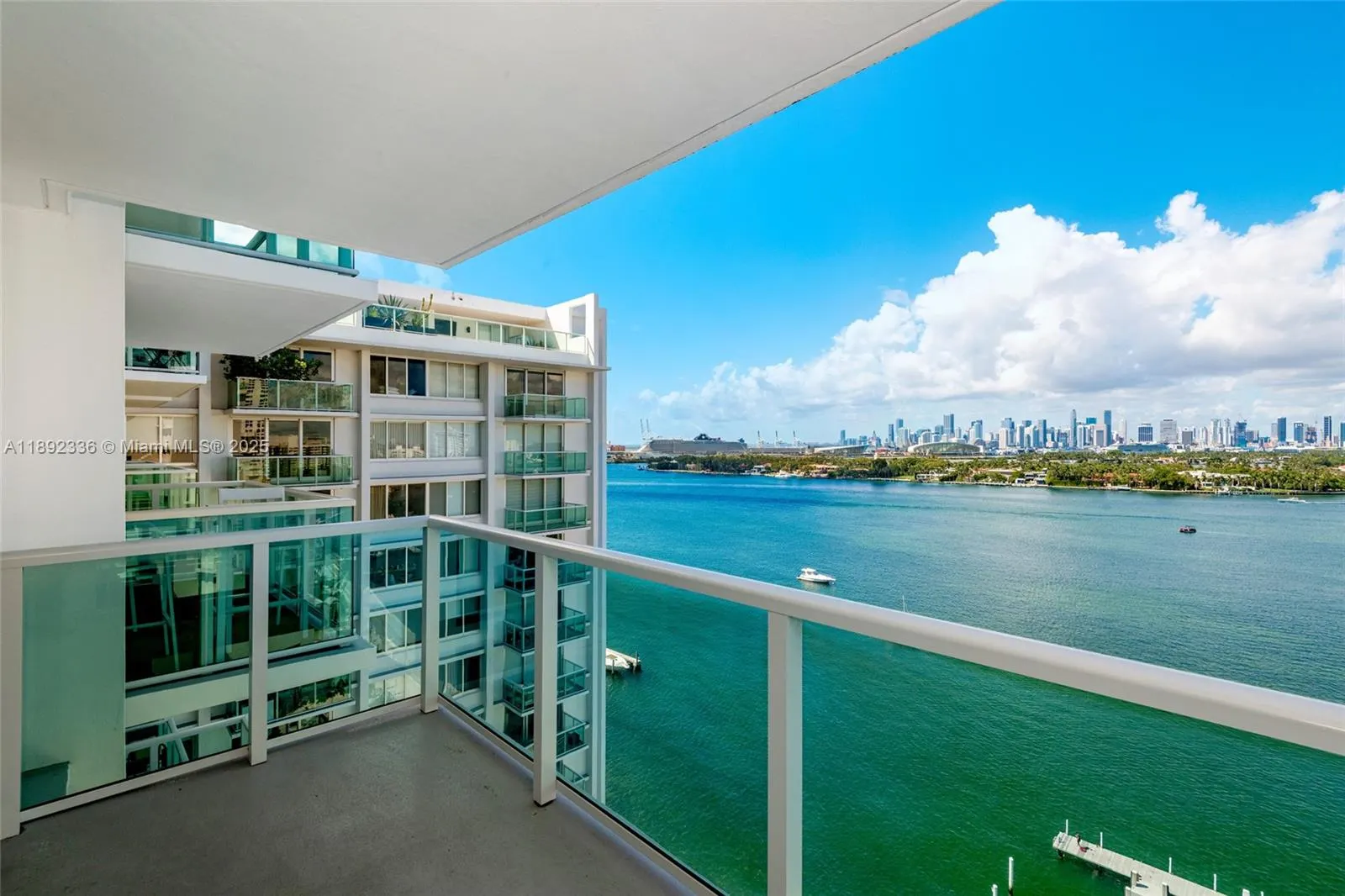 1000 West Ave, #1517