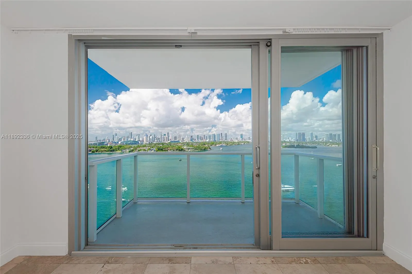 1000 West Ave, #1517