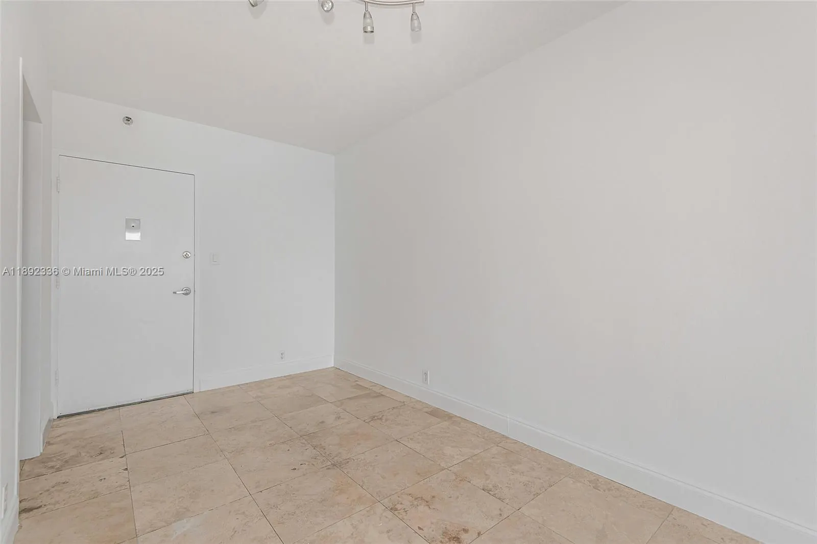 1000 West Ave, #1517