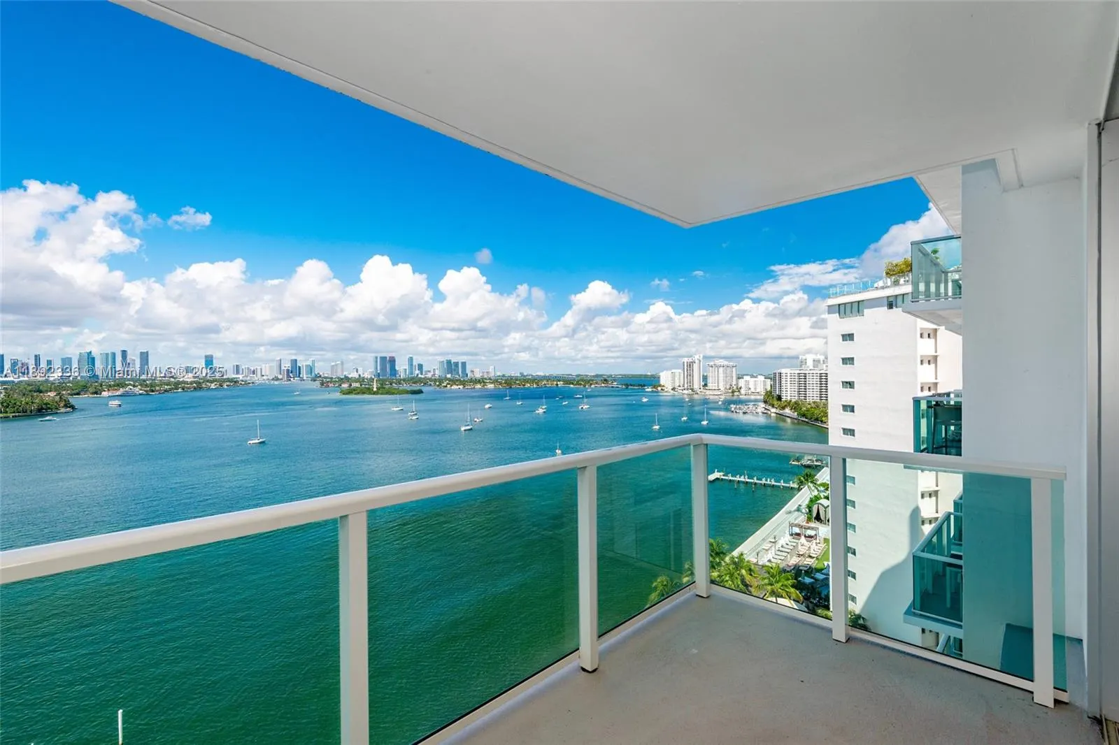 1000 West Ave, #1517