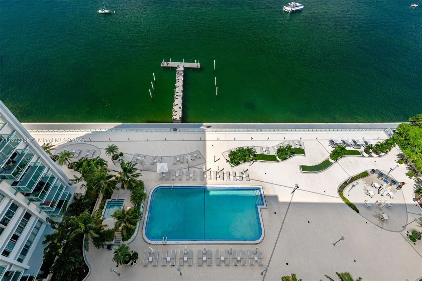 1000 West Ave, #1517