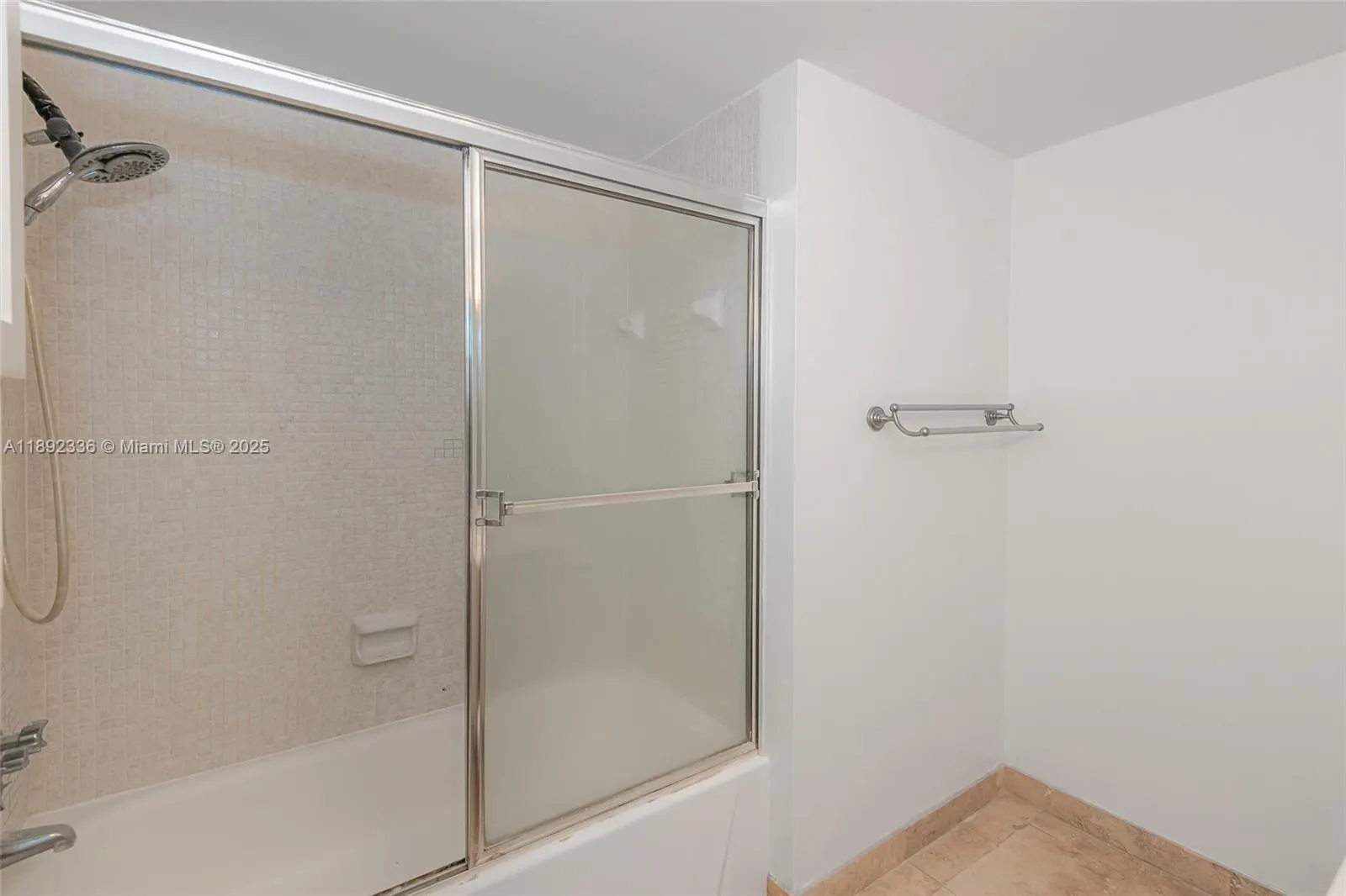 1000 West Ave, #1517