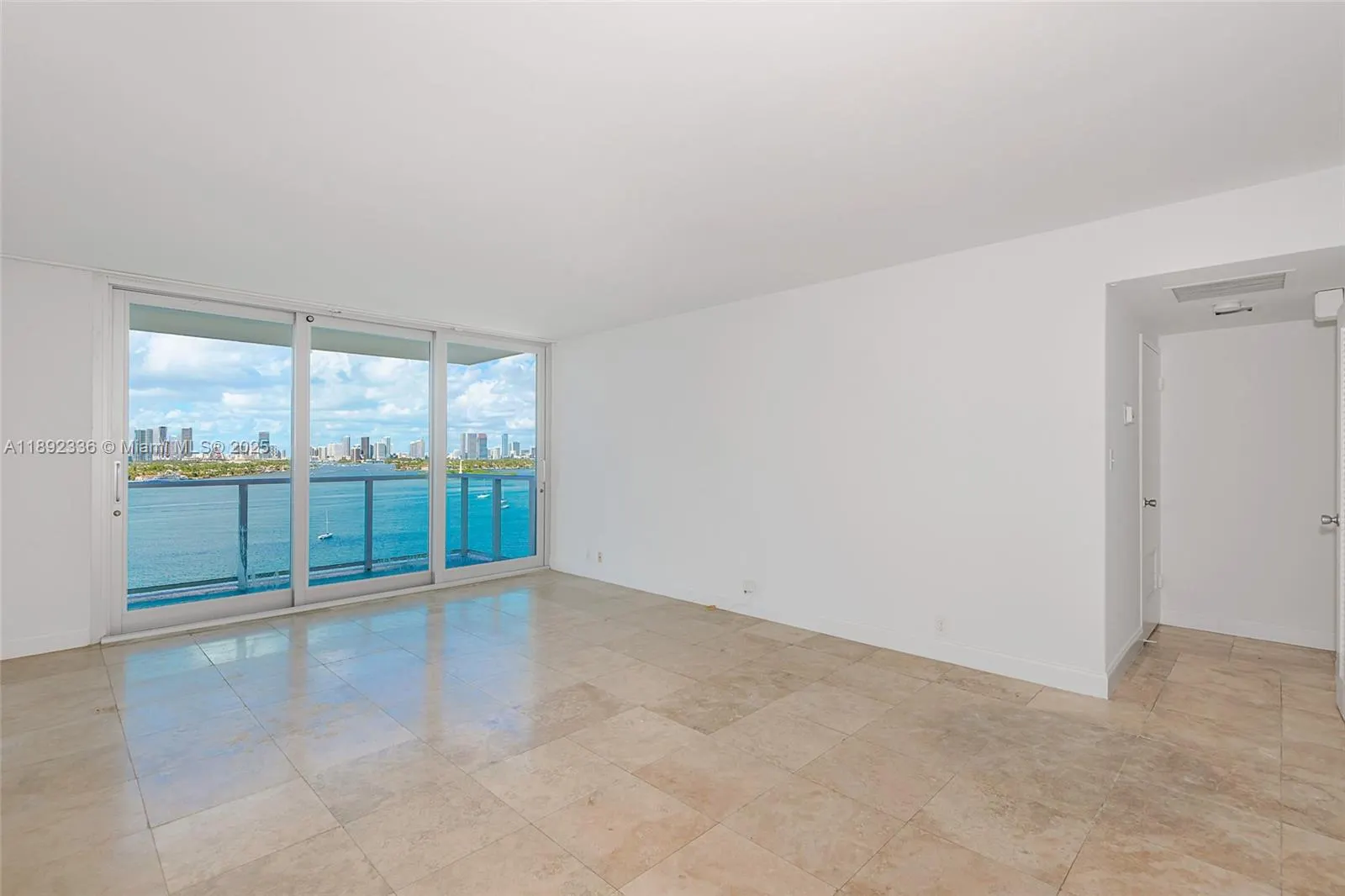 1000 West Ave, #1517