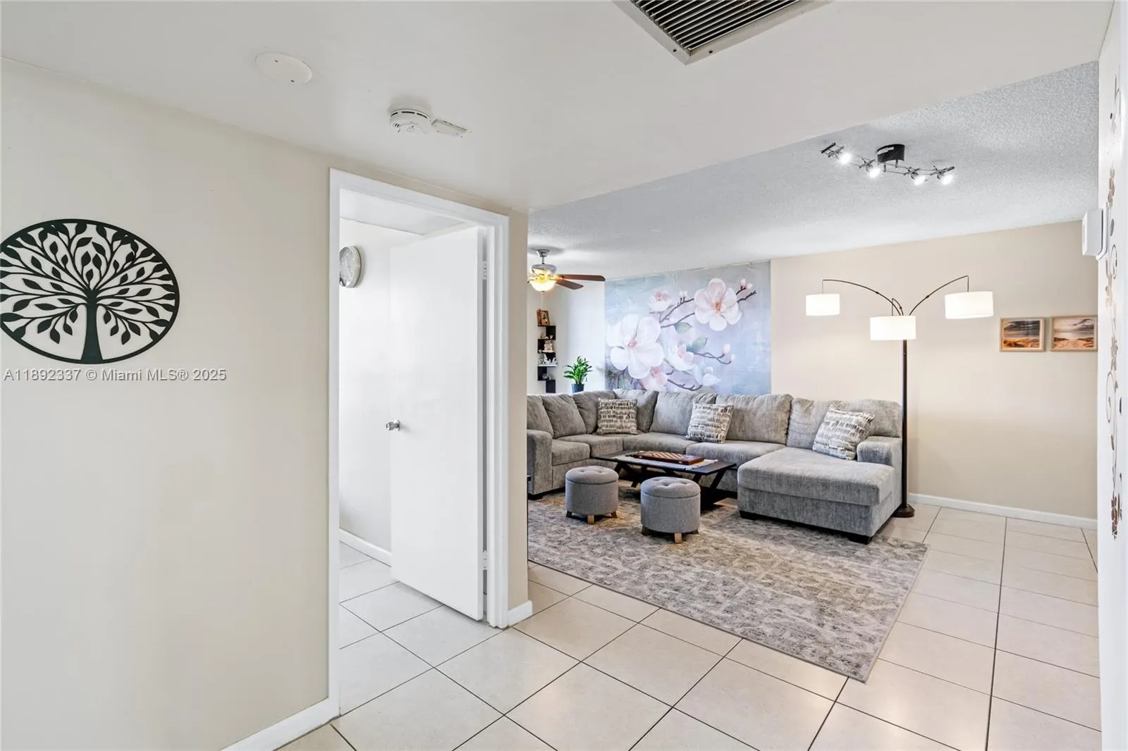 500 Three Islands Blvd, #309