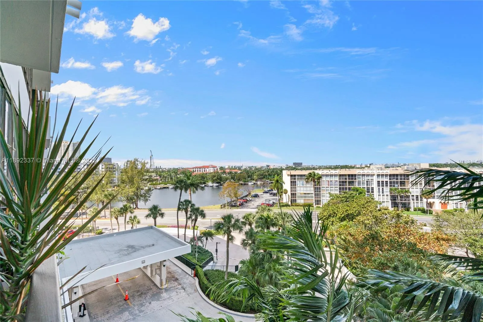 500 Three Islands Blvd, #309