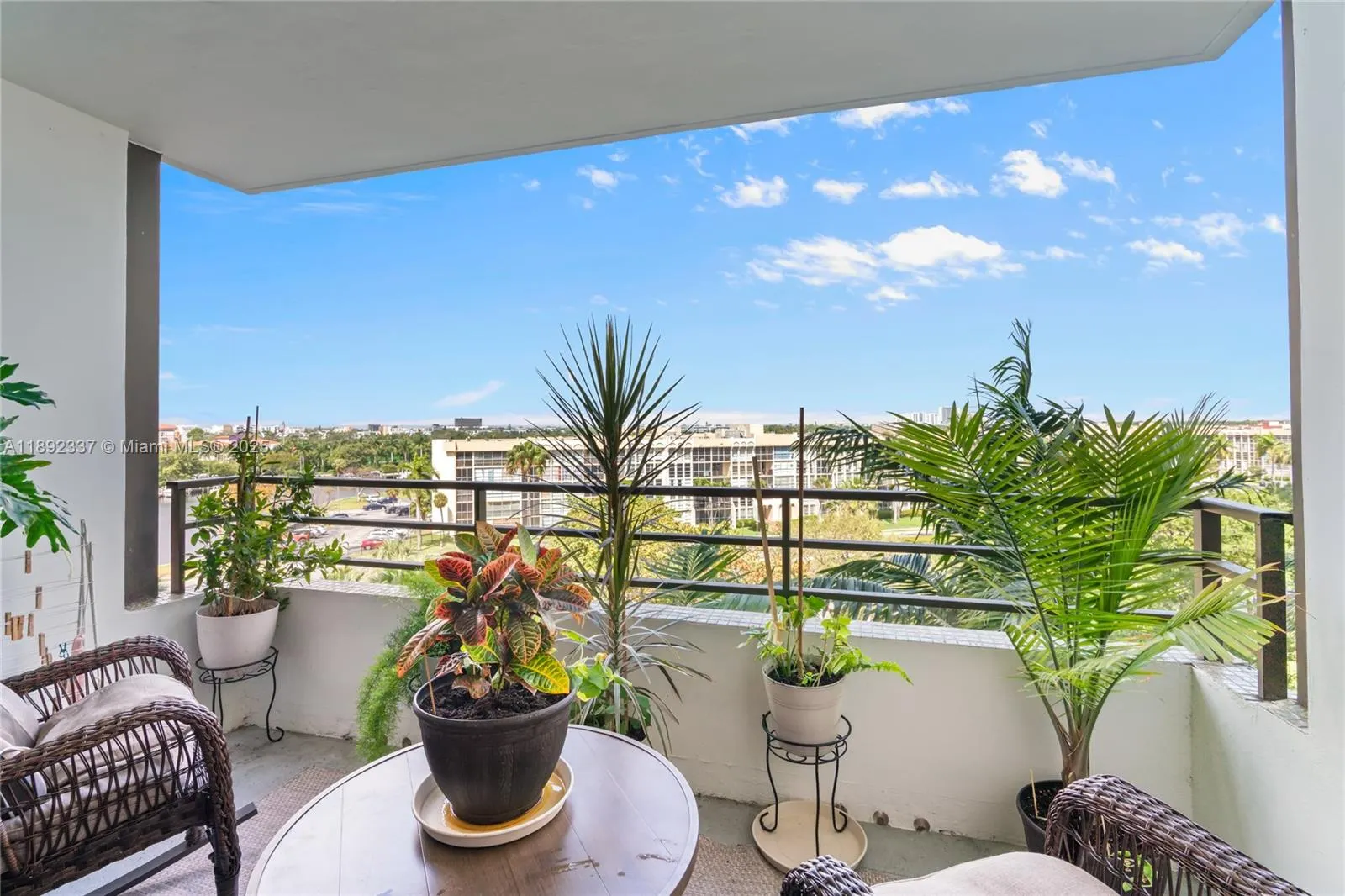500 Three Islands Blvd, #309