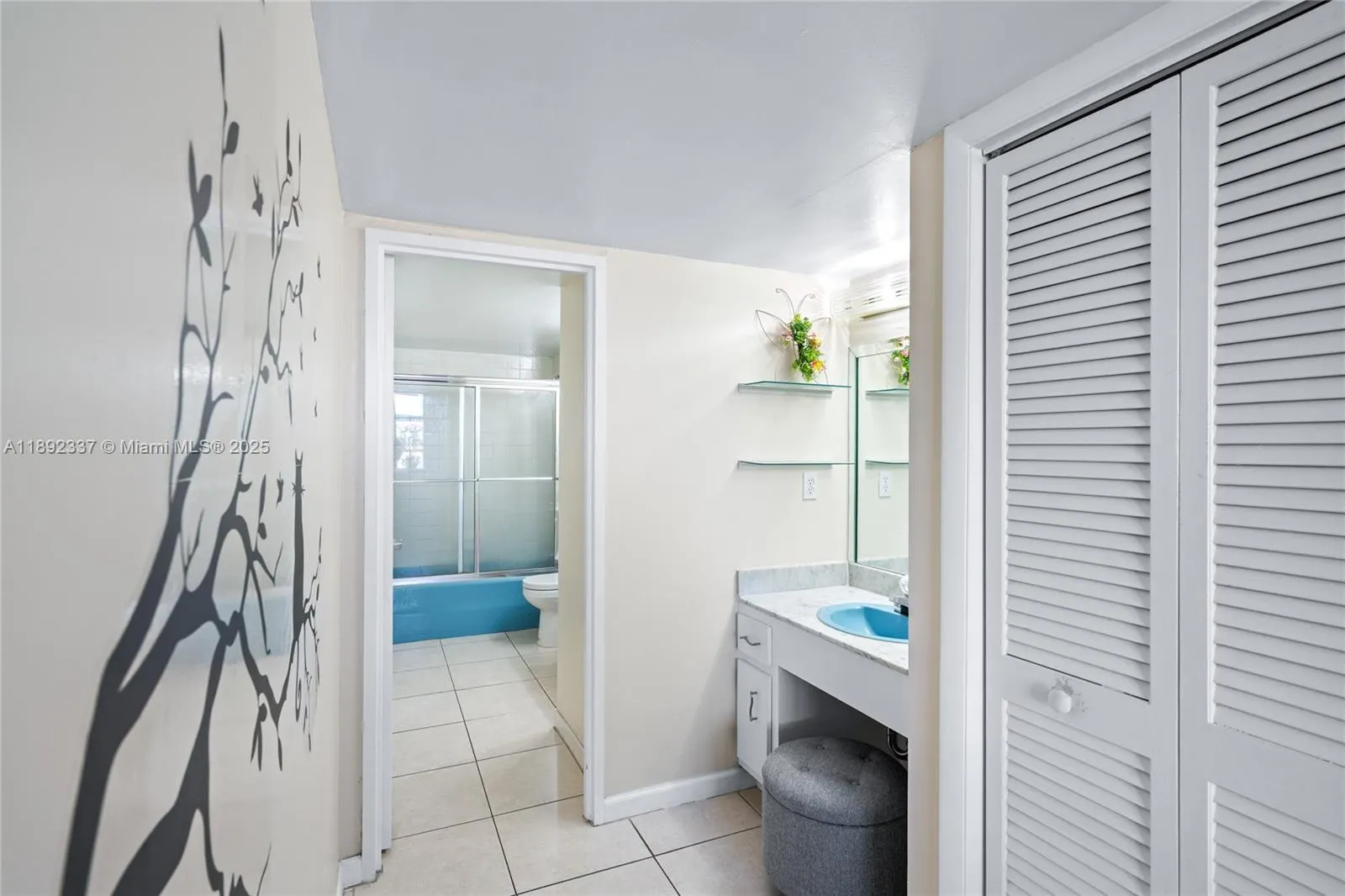 500 Three Islands Blvd, #309